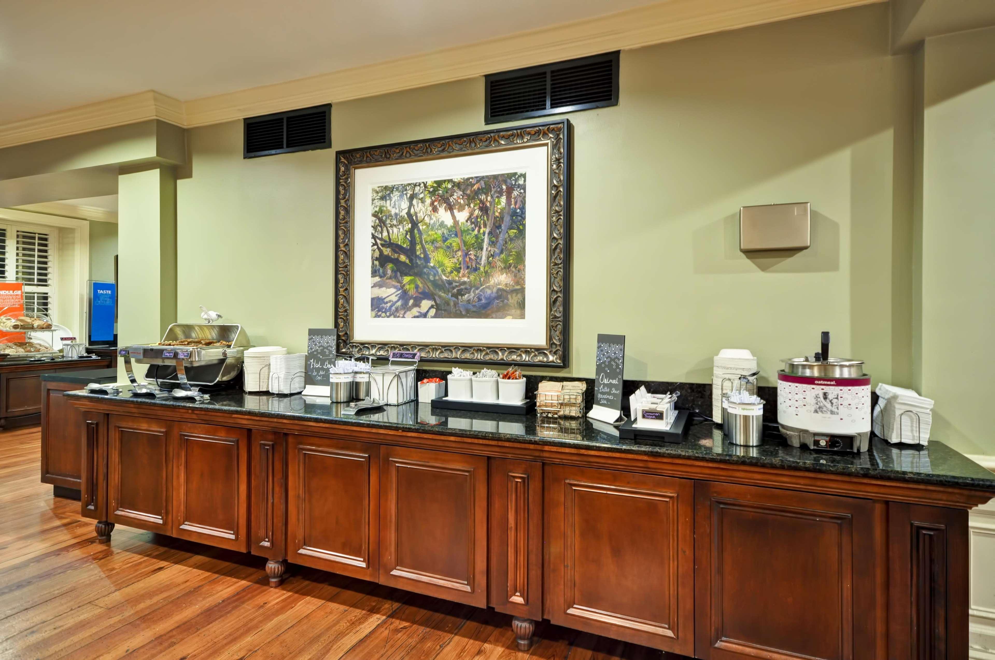 Hampton Inn Charleston-Historic District Exterior foto